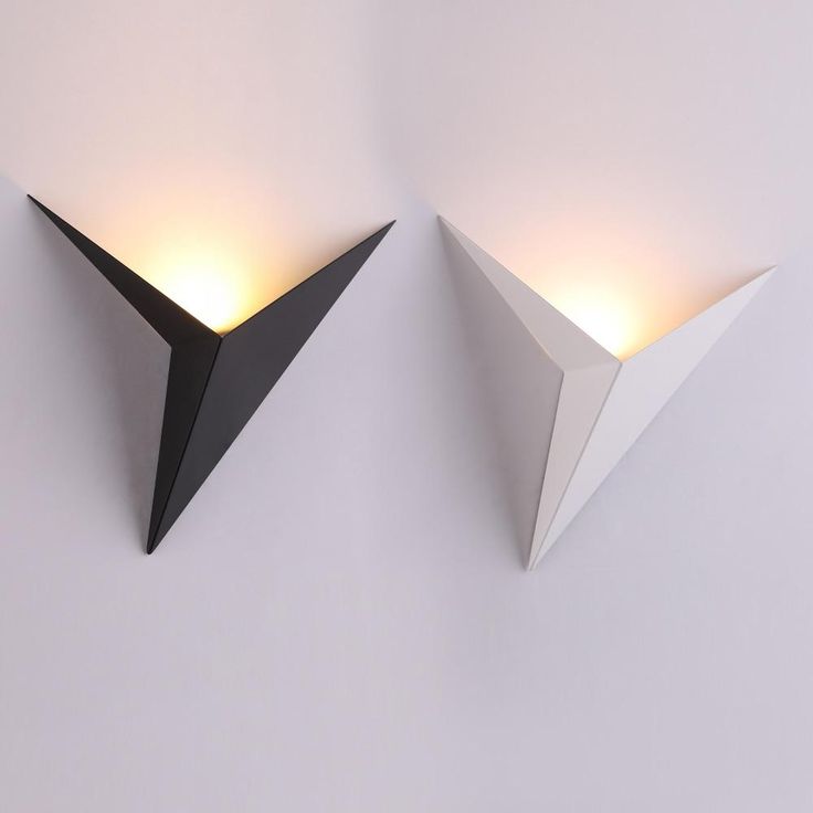 Moderne Driehoekige Wandlamp - TrigoLux