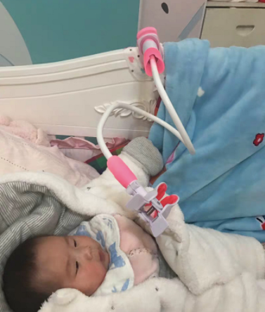 Handsfree babyfleshouder – Zelfstandig voeden gemakkelijk gemaakt