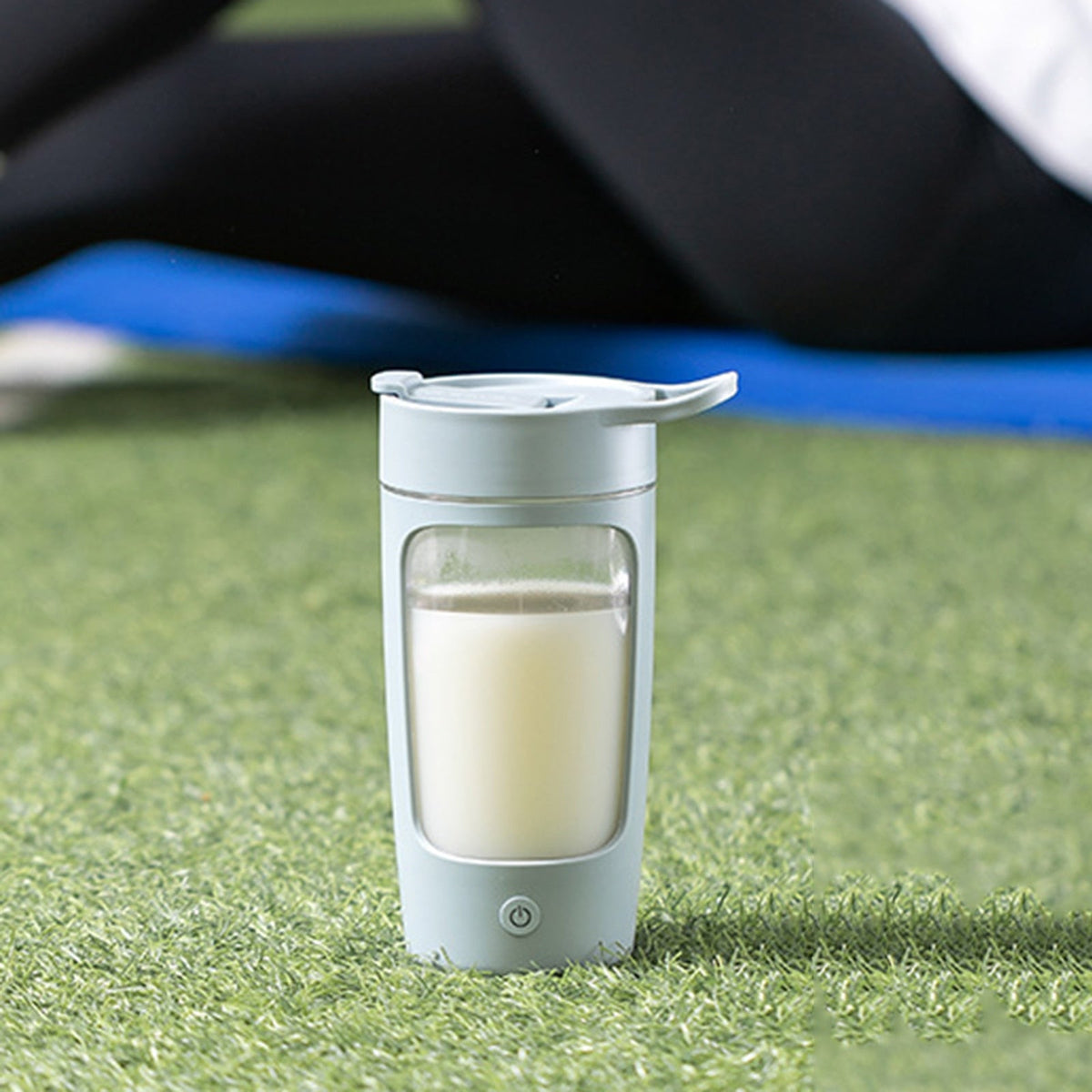 Self Mixing Bottle Shaker - Cup Mixer