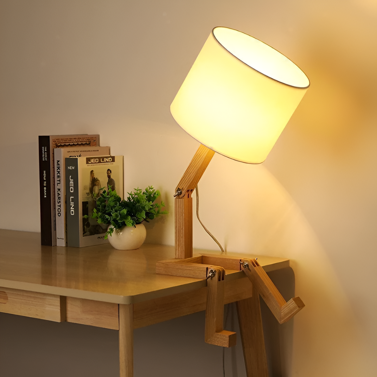 Flexibele Robot Bureaulamp van Massief Hout – LumoBot