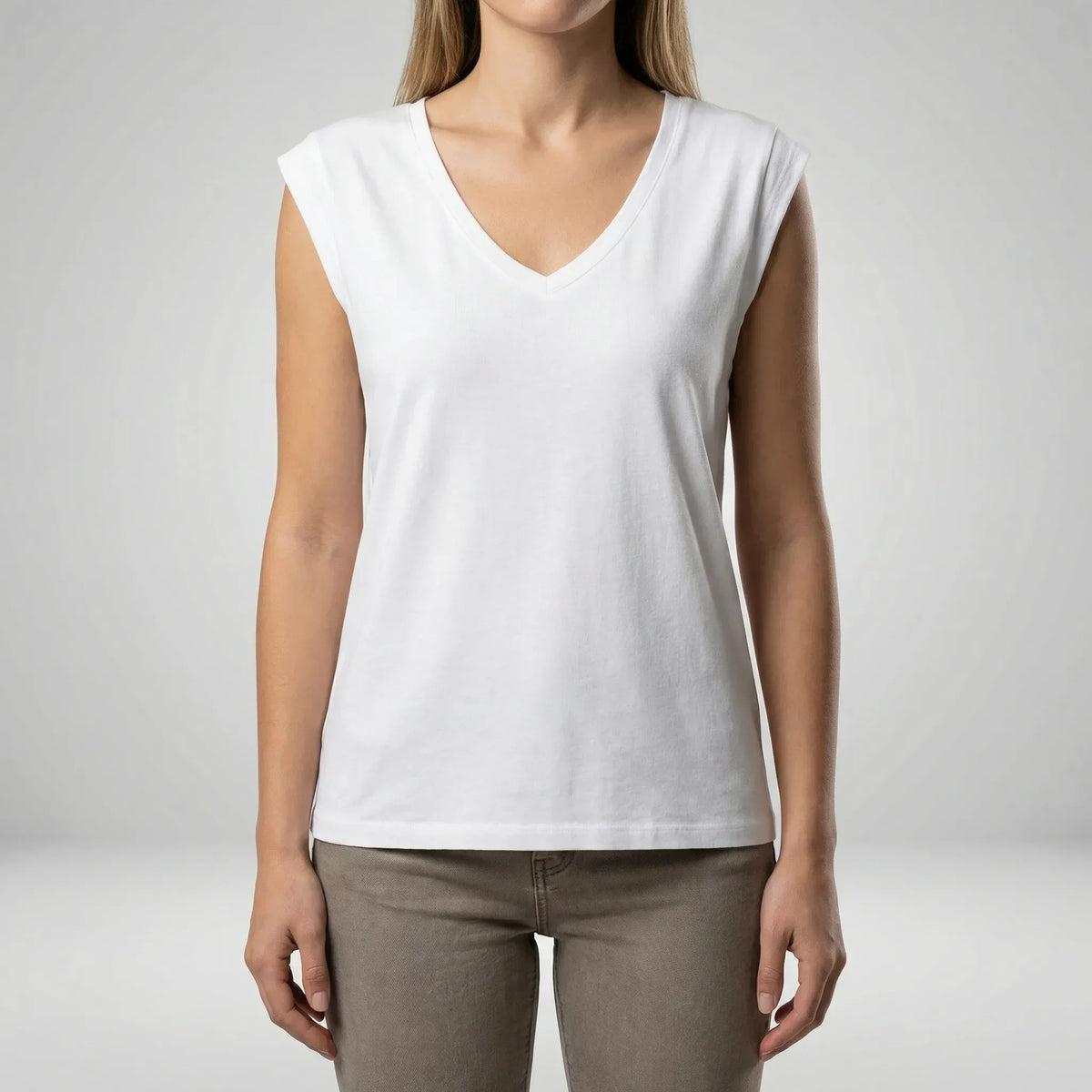 Losvallend T-shirt met V-hals - Nadine