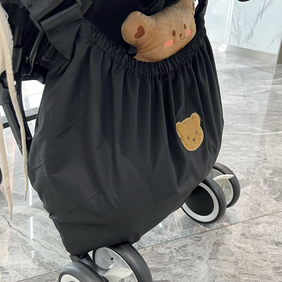 Kinderwagen-organizer met grote tas – praktische opbergruimte voor onderweg