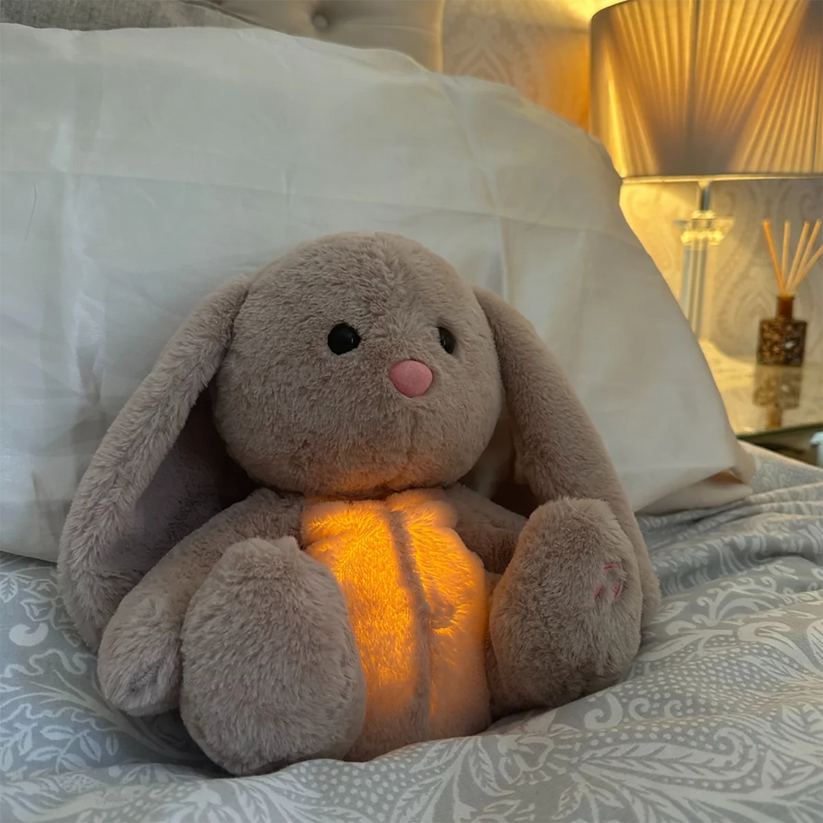 Rustgevend pluche knuffeldier met ademritme en slaapgeluid – Snoozie
